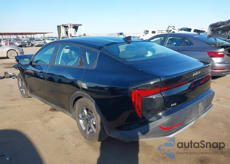 2025 Kia K4 Lxs z USA, uszkodzony, nr VIN 3KPFT4DE8SE169952